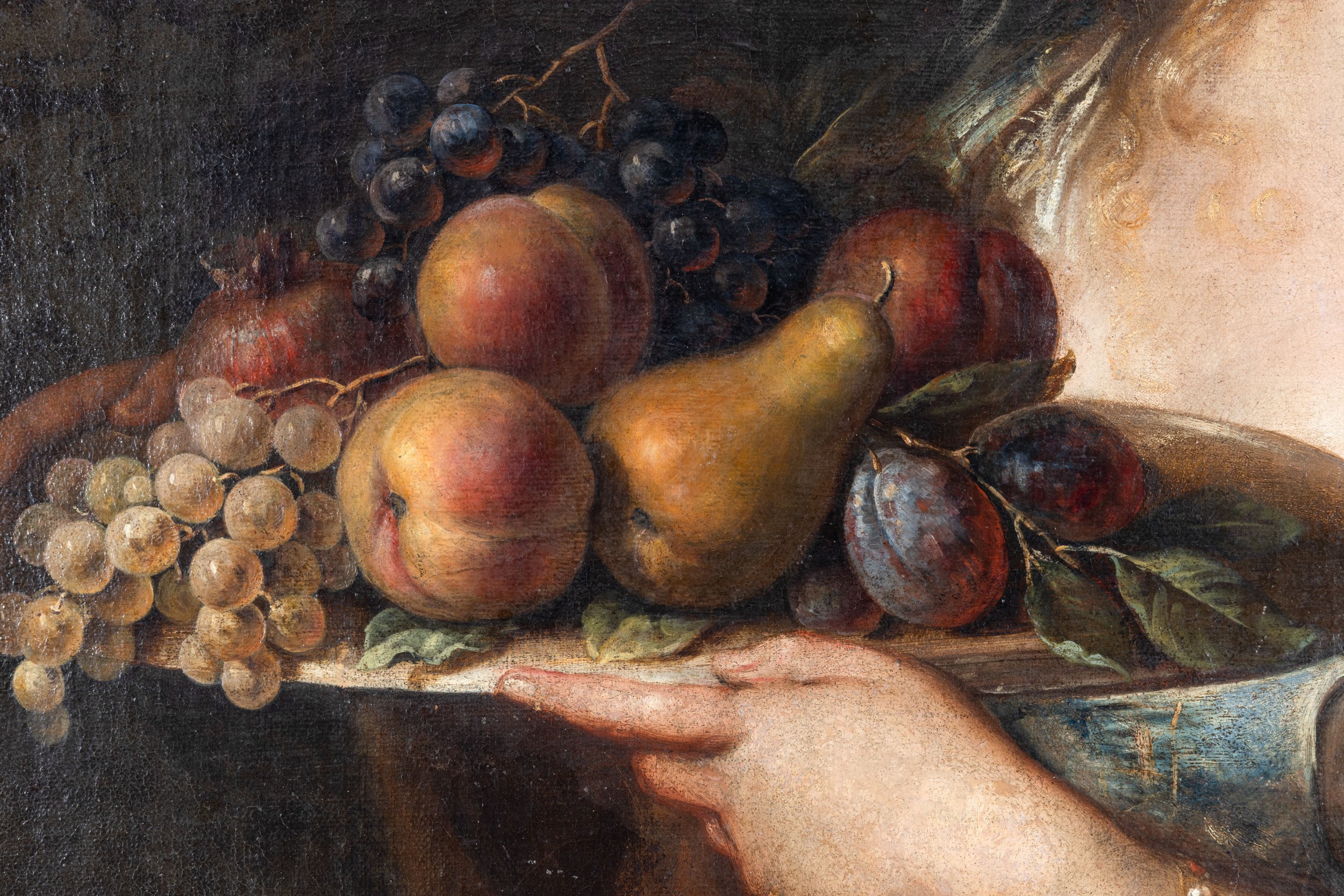 Scuola del XVII secolo, Fanciulla con piatto di frutti, olio su tela