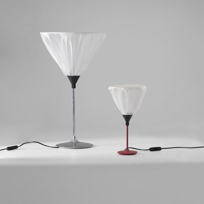 Due lampade da tavolo mod. Lagoon 33 e 60, metallo cromato e laccato