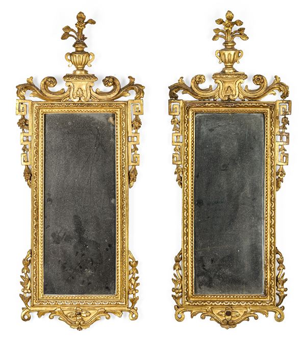 Coppia di specchiere con cornici dorate. Piemonte XVIII-XIX secolo