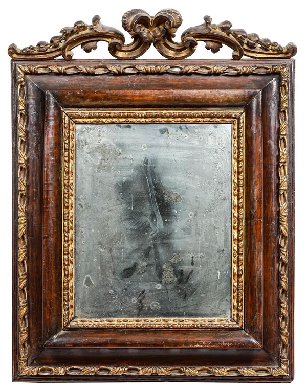 Cornice, elementi antichi.