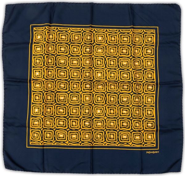 Yves Saint Laurent, Foulard