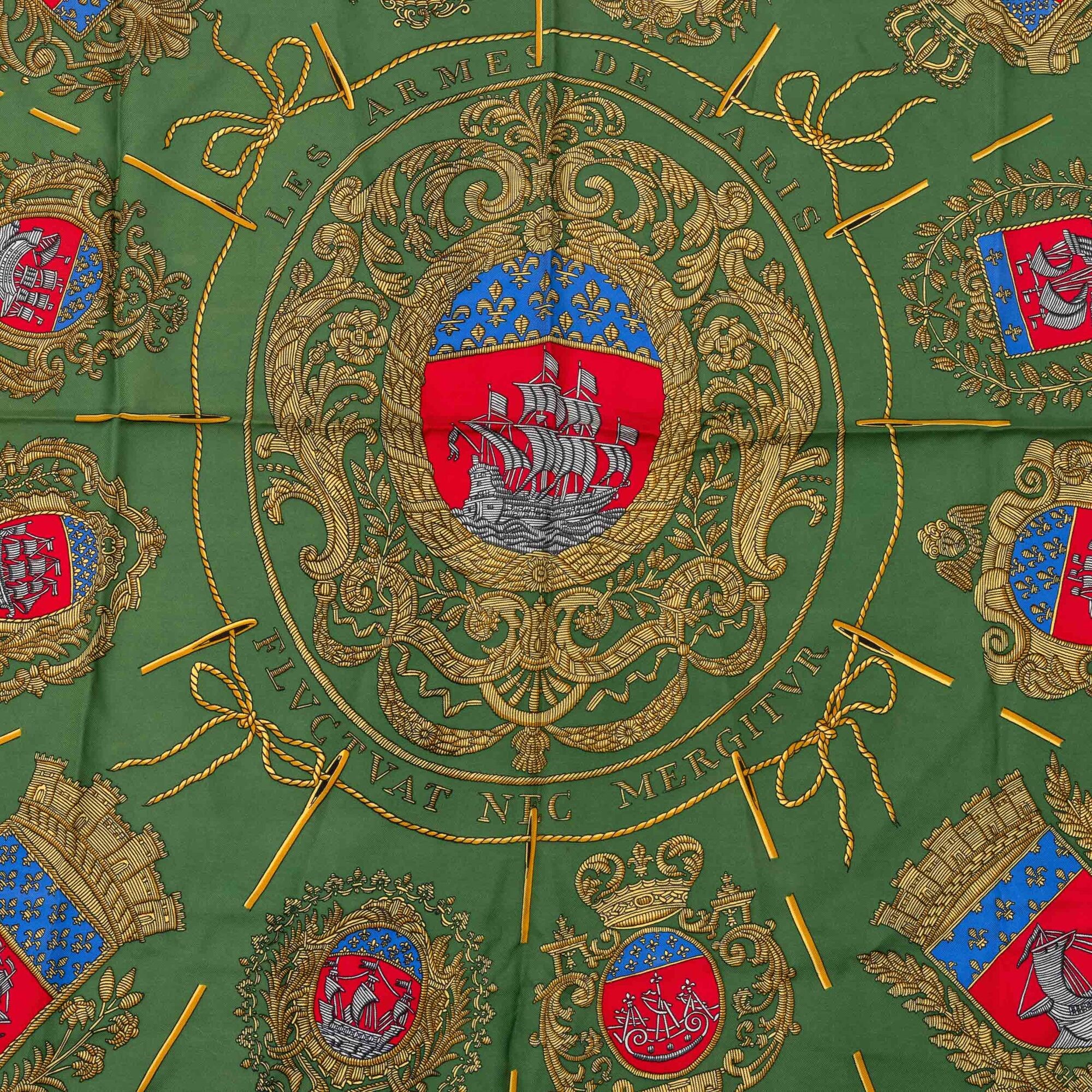 Hermès, Foulard “les Armes De Paris”