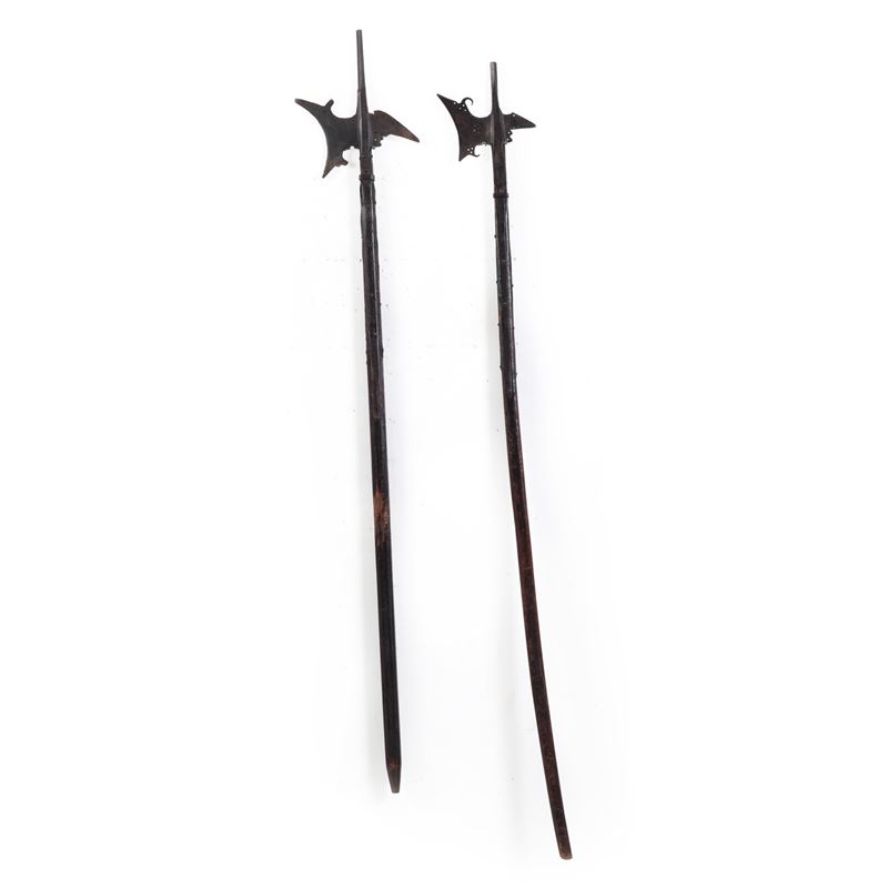 Coppia di alabarde  - Auction Antiques - Cambi Casa d'Aste