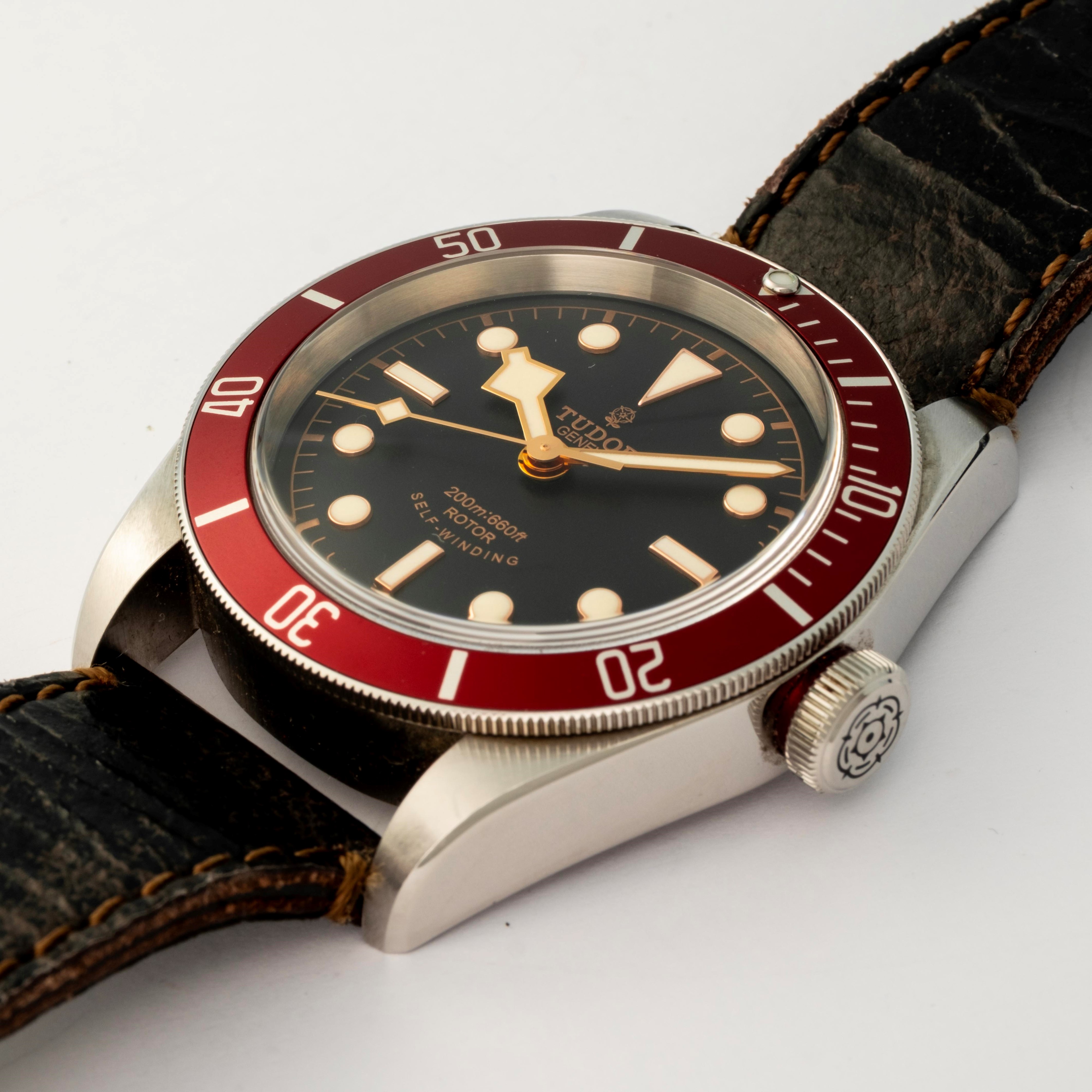 Tudor - Black Bay ref. 79220R, orologio automatico in acciaio con quadrante nero e ghiera rossa, ...