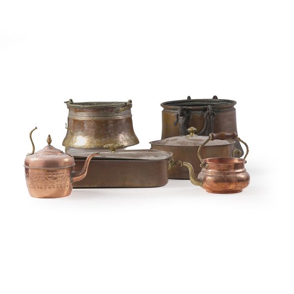 Lotto di sei oggetti in rame