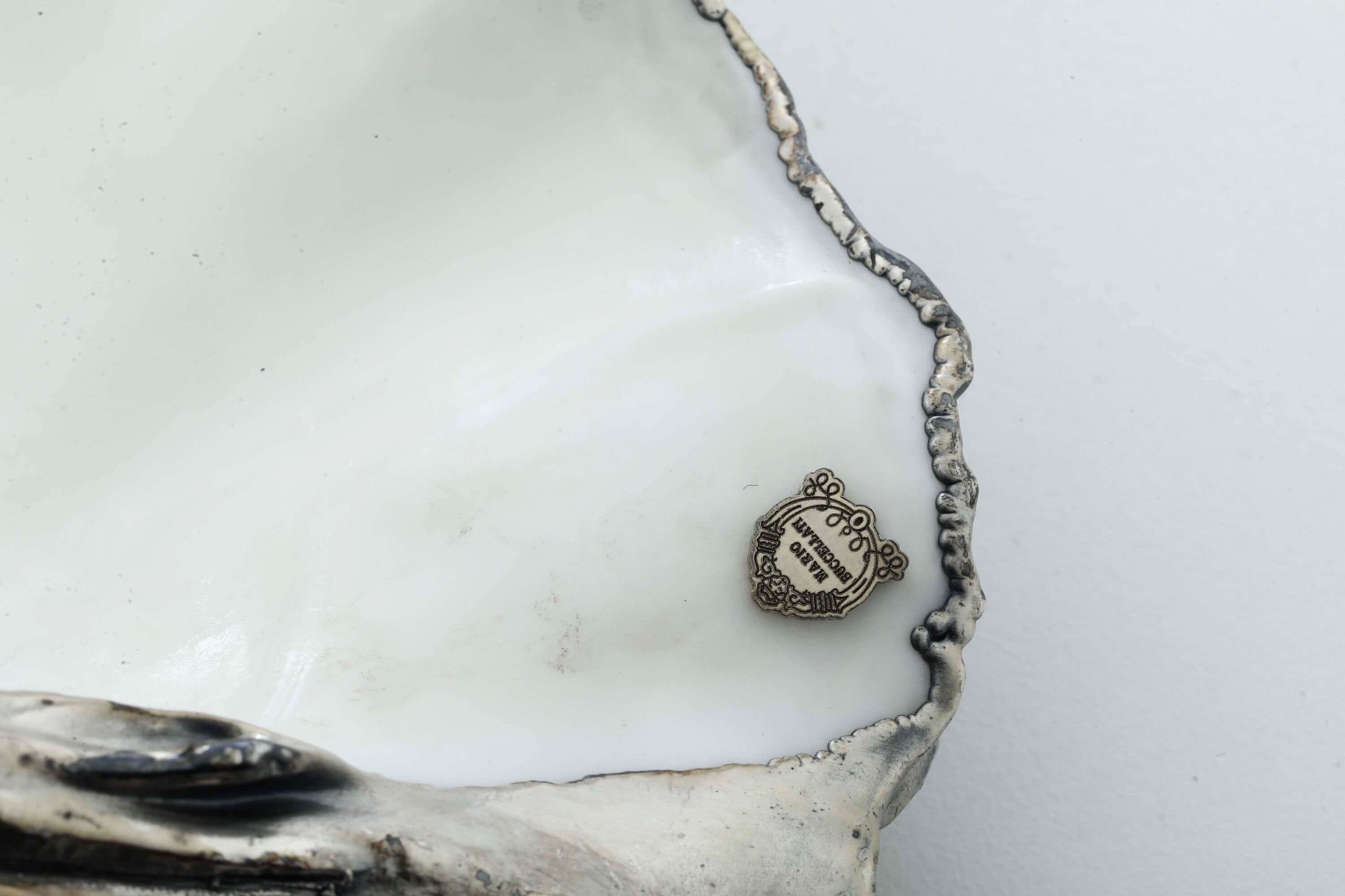 Conchiglia rivestita in argento. Italia, XX-XXI secolo. Etichetta a scudo Mario Buccellati