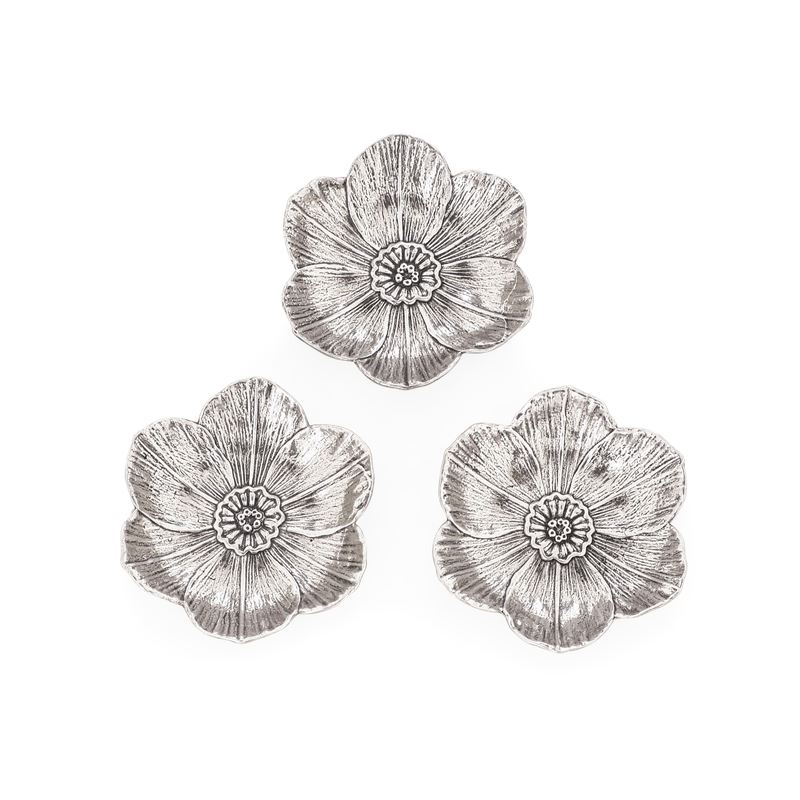 Tre segnaposto a fiore. Argentiere Clementi, Bologna per Gianmaria Buccellati, Italia XX-XXI seco...