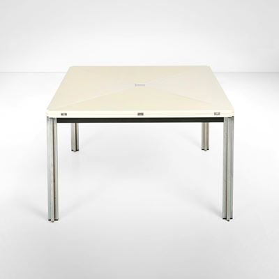 Tavolo mod. T92, metallo cromato e legno laccato, Italia, 1956