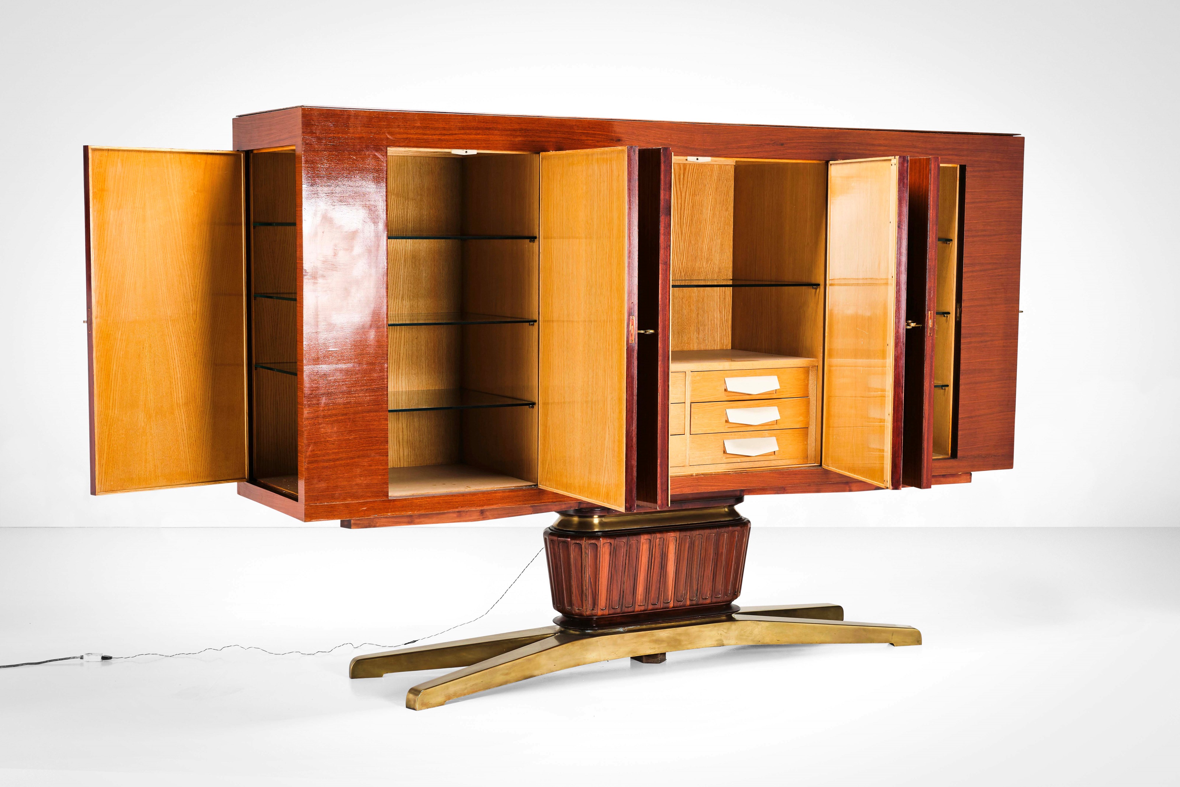 Dassi - Grande mobile bar luminoso in legno e ottone