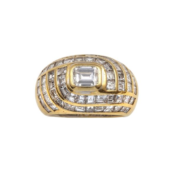 Anello con diamanti