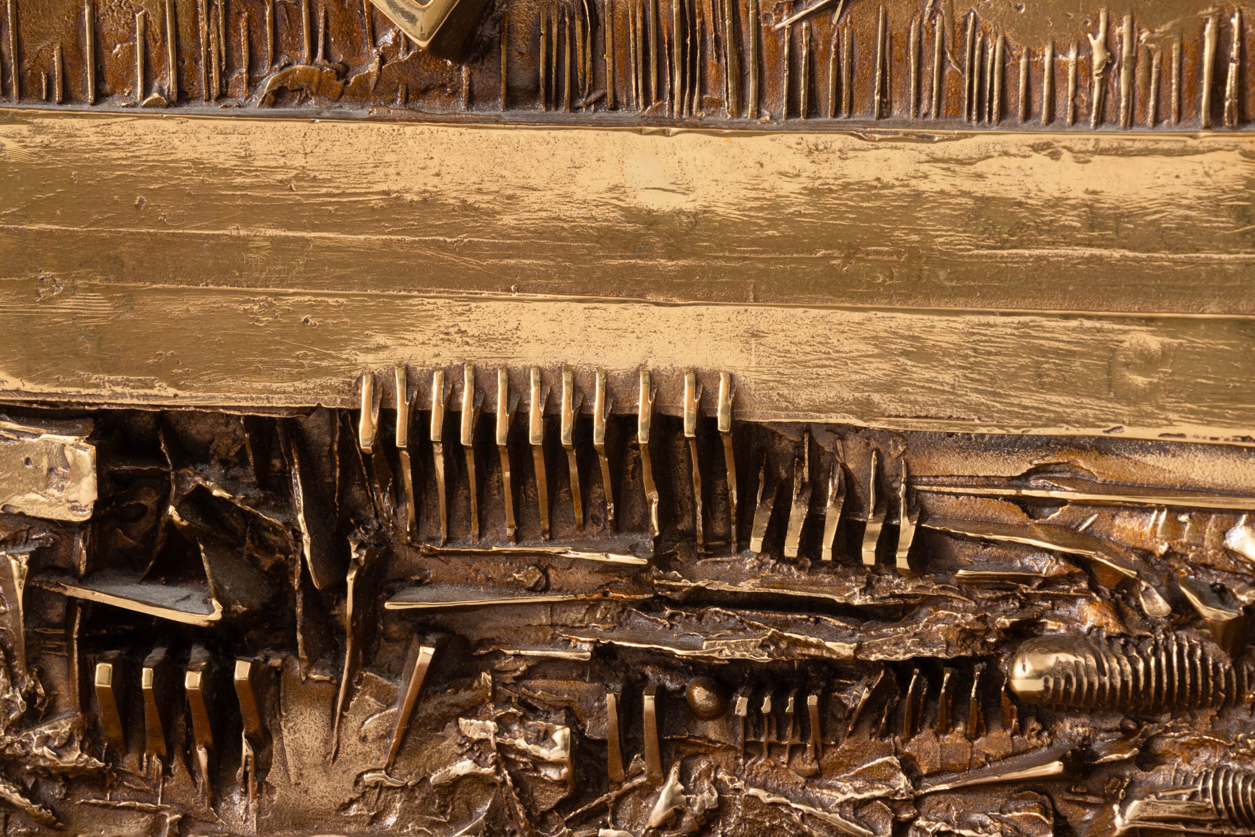 Arnaldo Pomodoro - Edicola - Studio, scultura in bronzo con base in legno, 1991