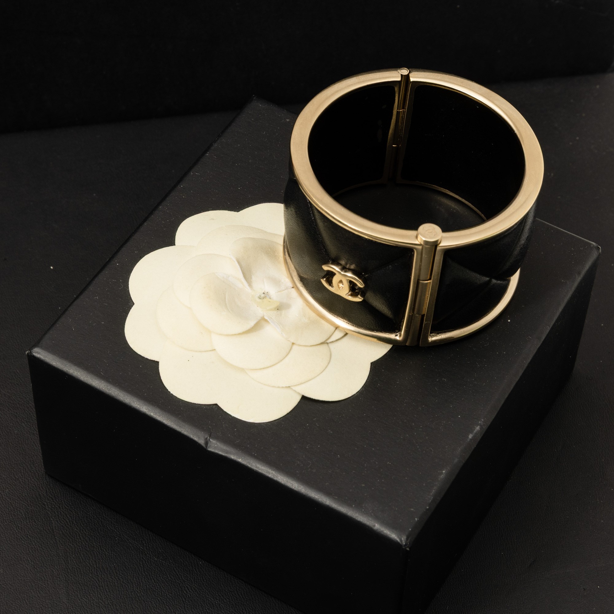 Chanel, Bracciale Rigido