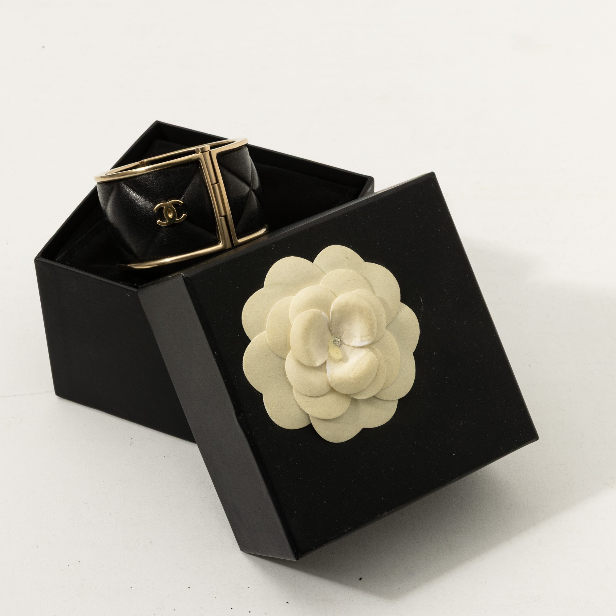 Chanel, Bracciale Rigido