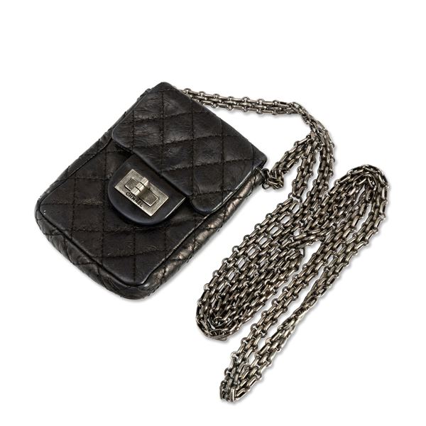 Chanel, Borsetta porta cellulare