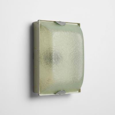Lampada da parete in metallo laccato e vetro acidato