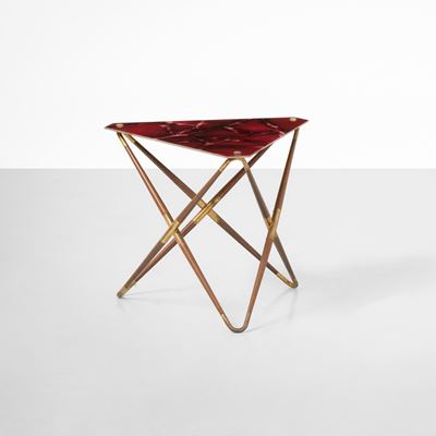 Prodotto italiano (ca. 1970), Tavolino con struttura in legno e dettagli in ottone, piano in vetr...