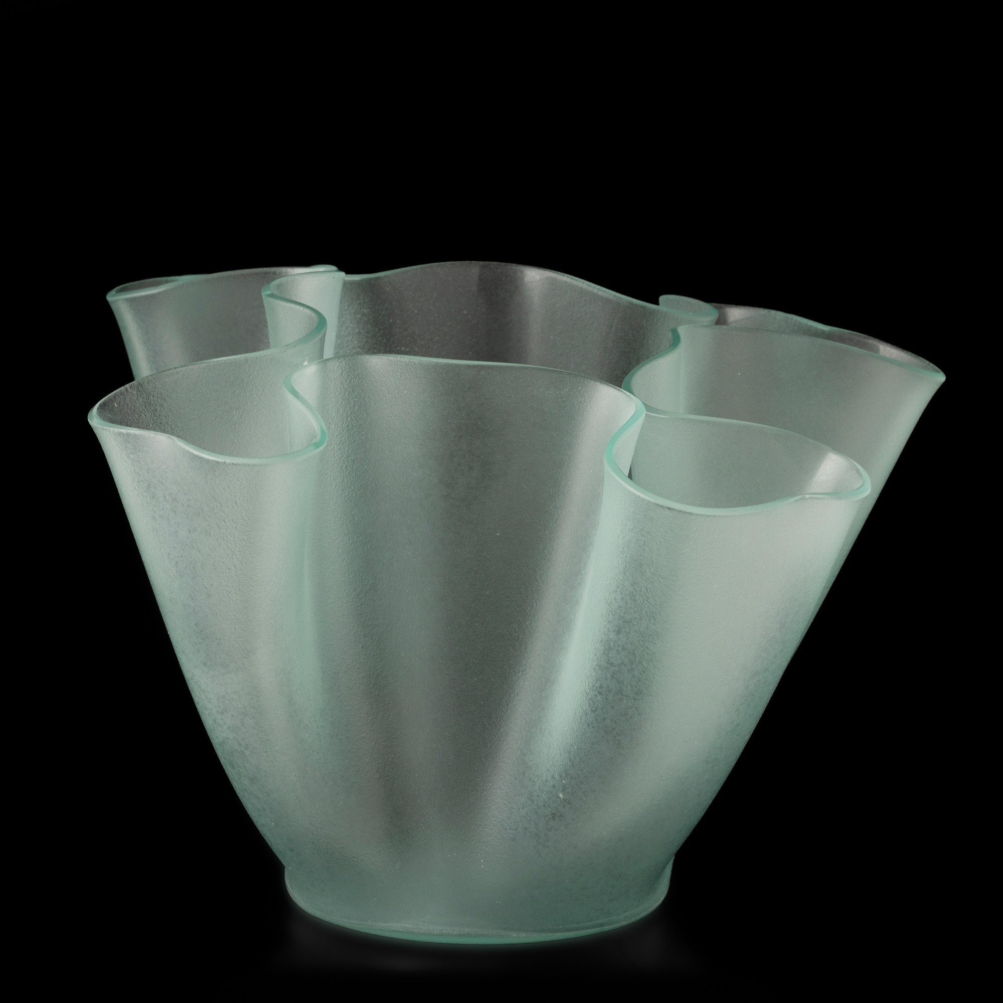 Fontana Arte, Milano, Vaso in vetro soffiato a stampo sabbiato (cartoccio), diam. 23 cm