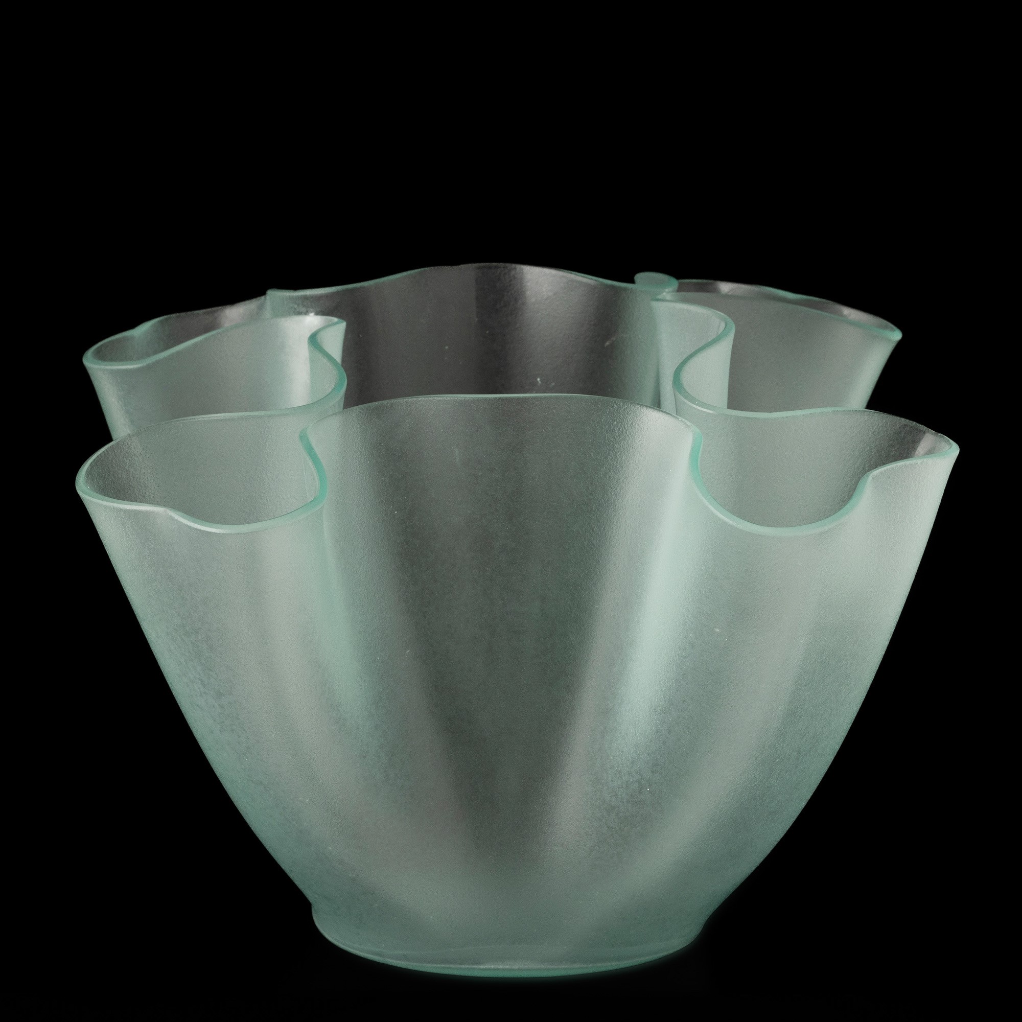 Fontana Arte, Milano, Vaso in vetro soffiato a stampo sabbiato (cartoccio), diam. 23 cm