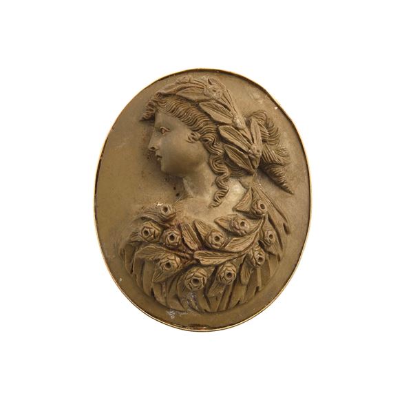 Lava cameo and gold brooch