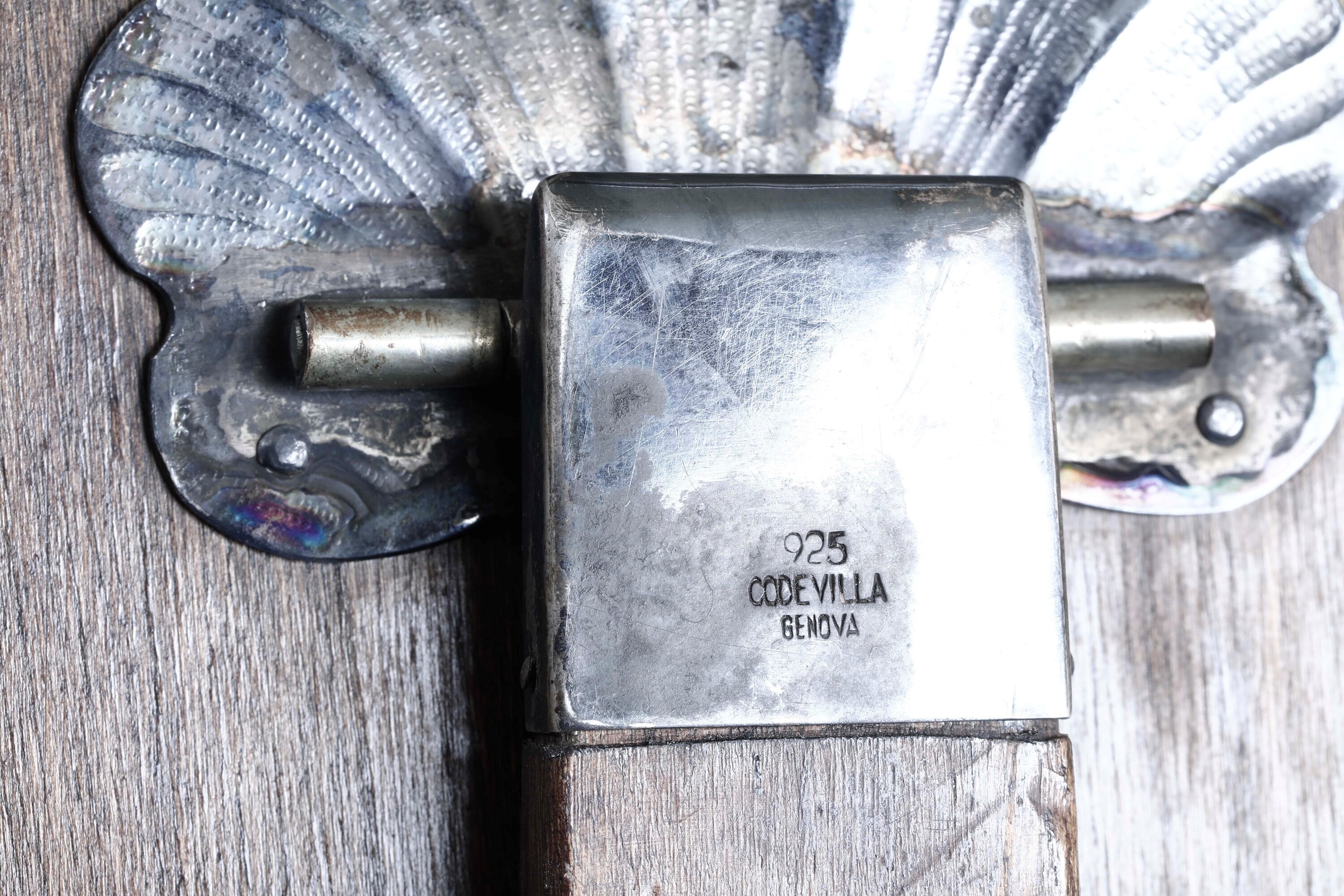 Argenteria italiana del XX secolo, Specchio da tavolo con cornice in argento 925
