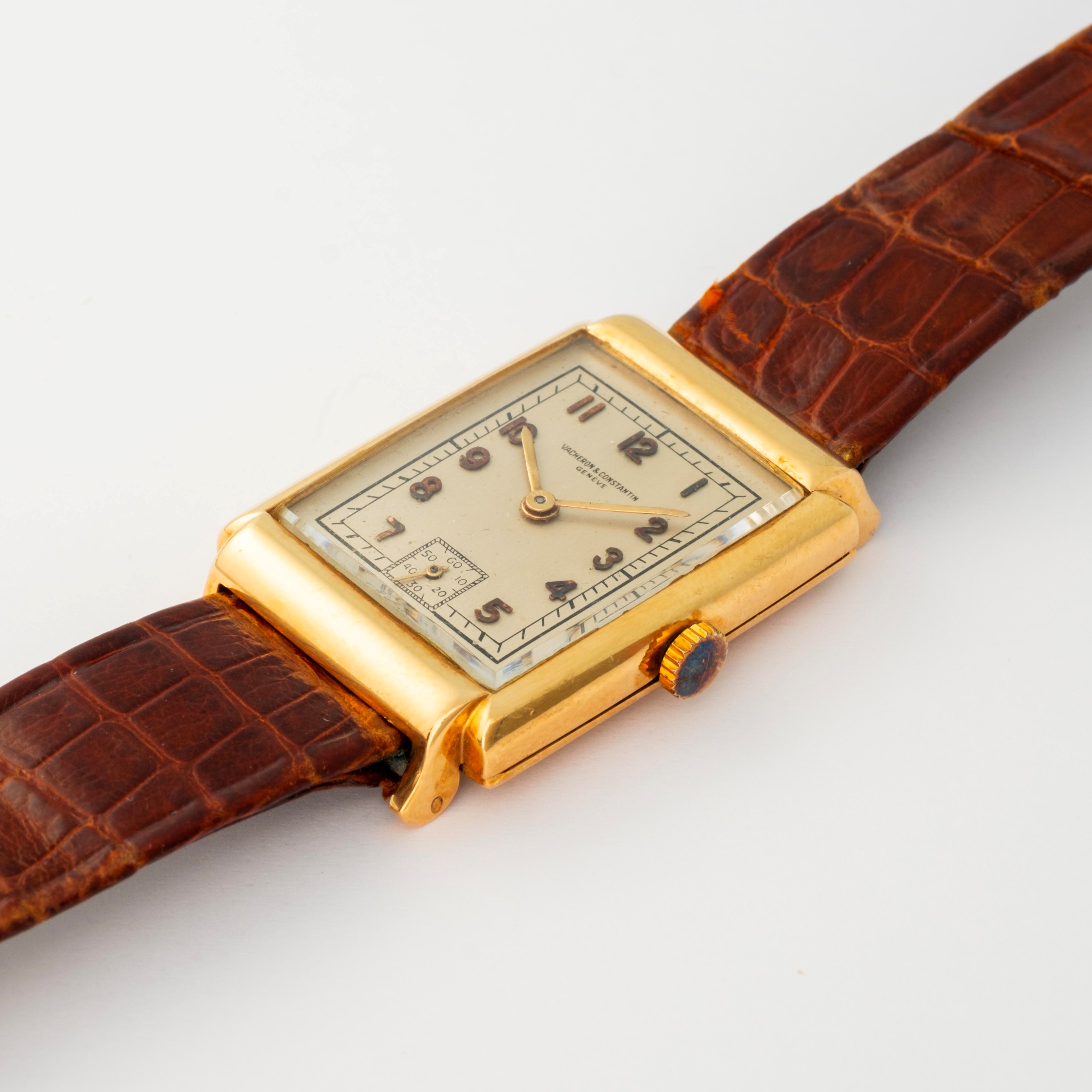 Vacheron & Constantin - Orologio rettangolare in oro giallo 18k con quadrante argentèe, circa 194...