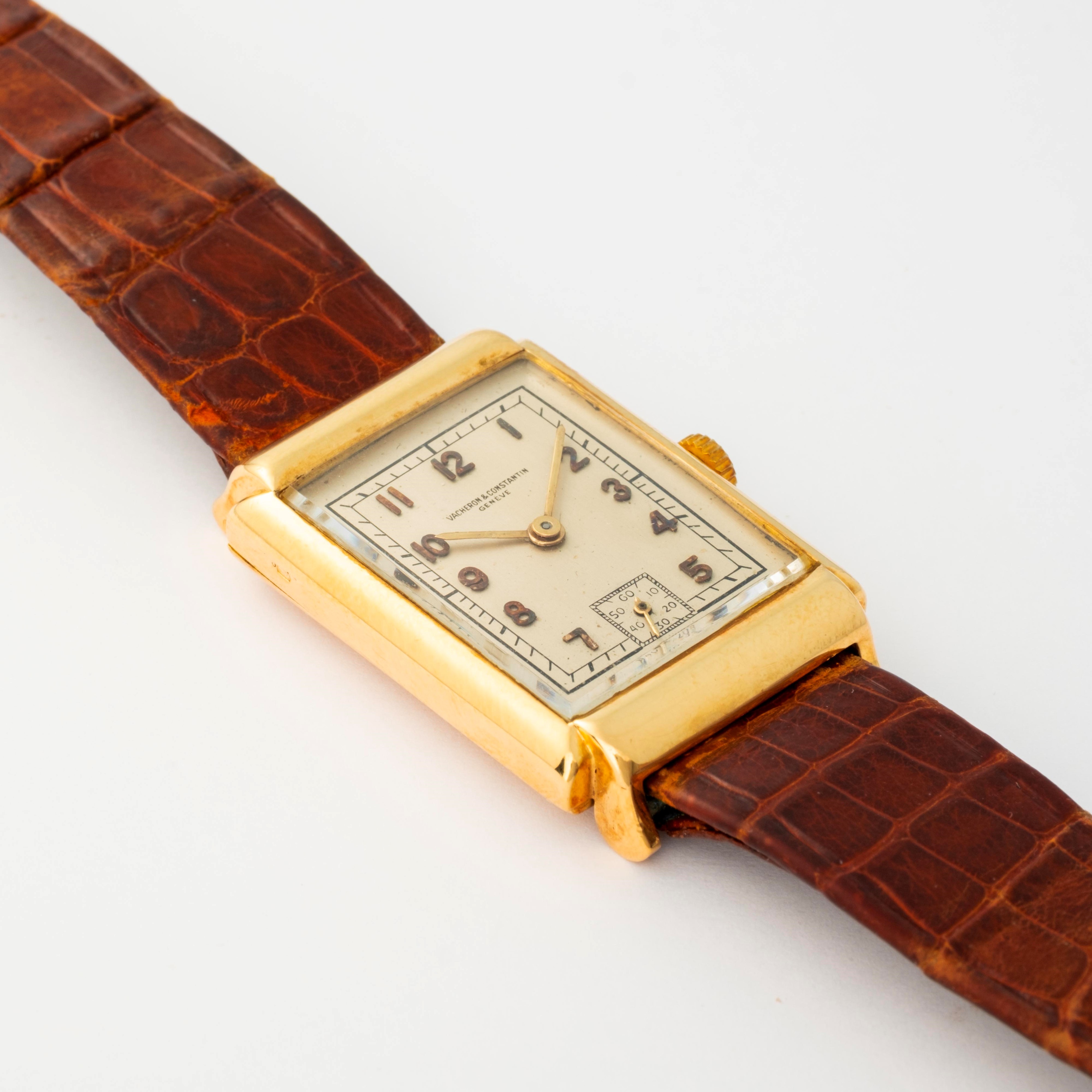 Vacheron & Constantin - Orologio rettangolare in oro giallo 18k con quadrante argentèe, circa 194...
