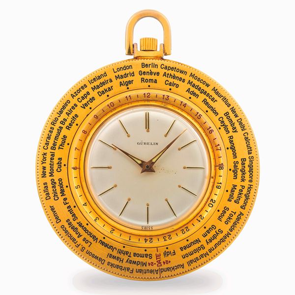 Tasca "World time" in ottone dorato, quadrante argenté e ghiera girevole con 24 fusi orari, circa 196 [..]