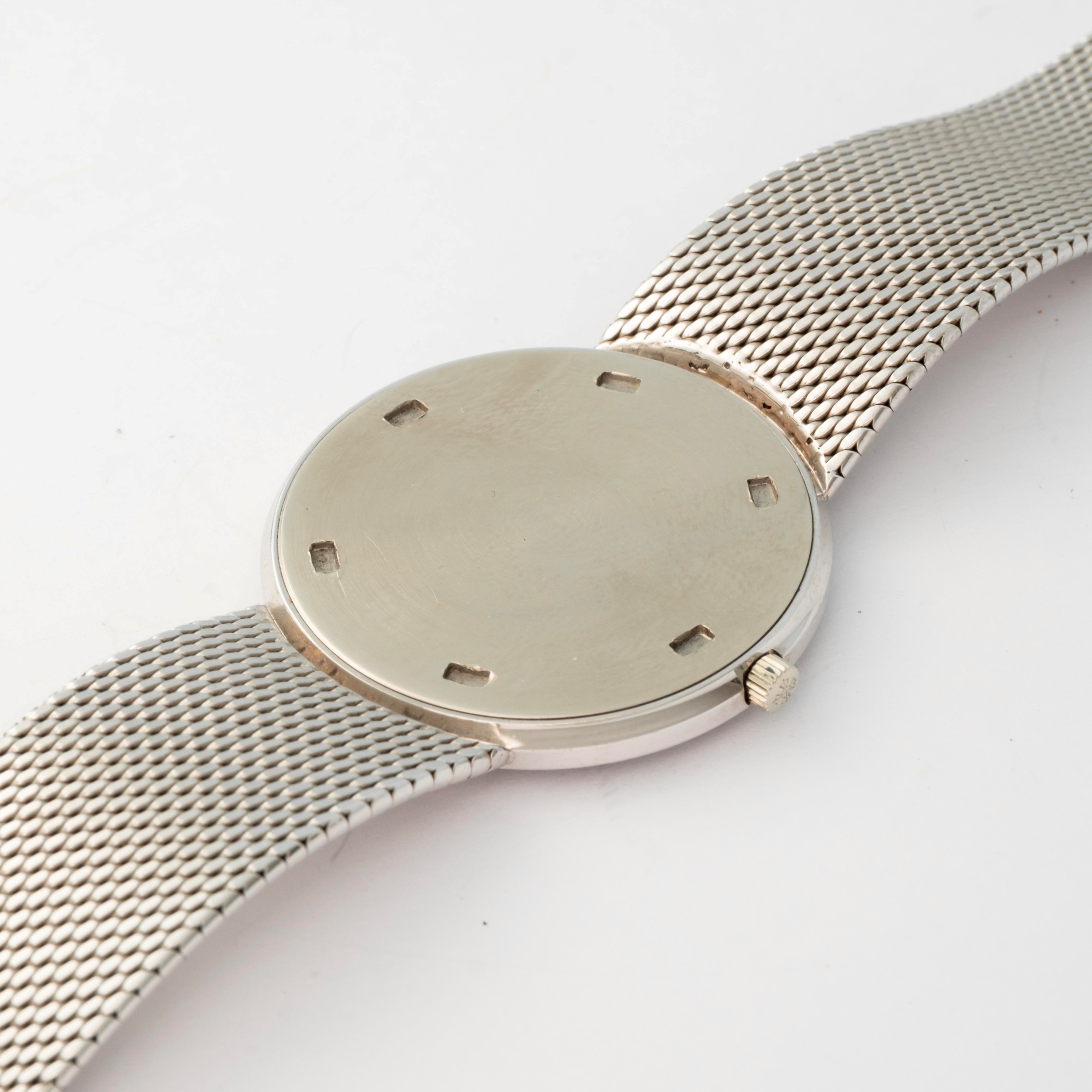 Patek Philippe - Calatrava ref. 3520/10, oro bianco 18k, circa 1970