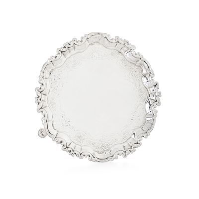 Salver. Londra, 1745, Argentiere Joan Scopield
