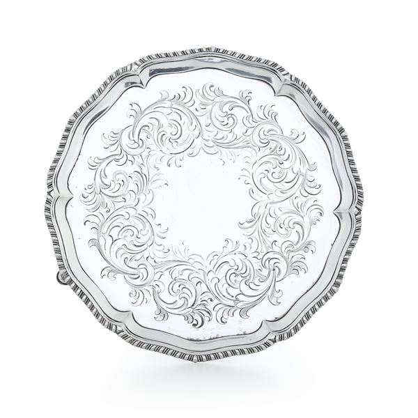 Salver. Londra, 1769. Argentiere Robert Piercy o Richard Parr