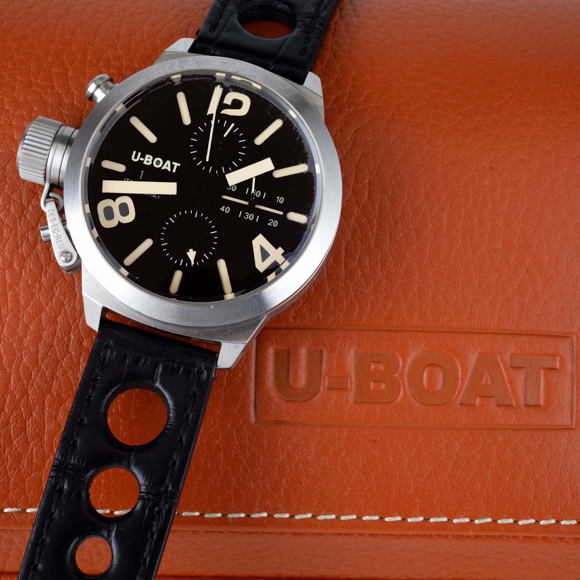 U-boat - Cronografo ref. 2269 in acciaio con fondello a vista e quadrante nero, carica automatica