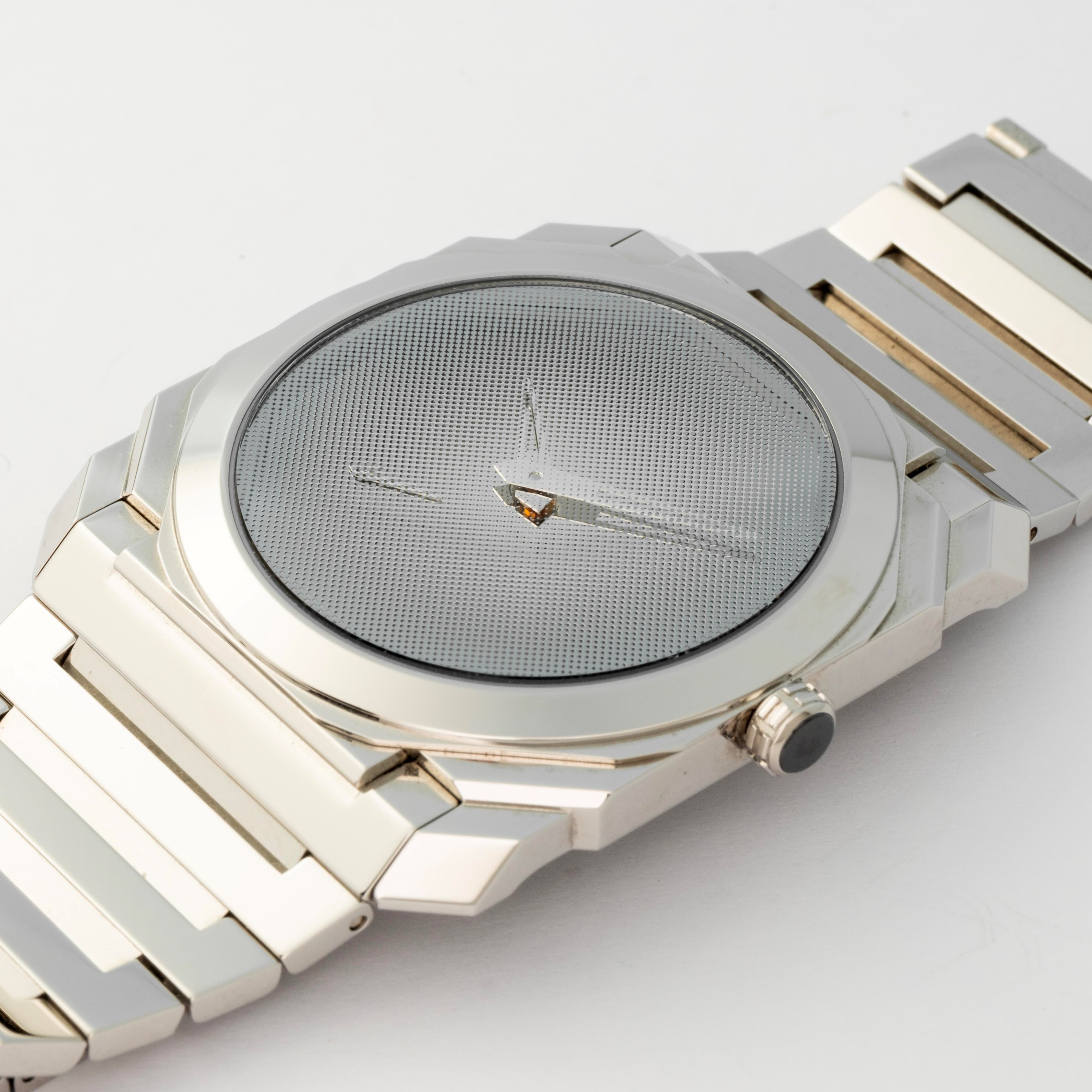 Bulgari - Octo Finissimo ref. 103710, edizione limitata Sejima, acciaio, quadrante grigio lavorat...