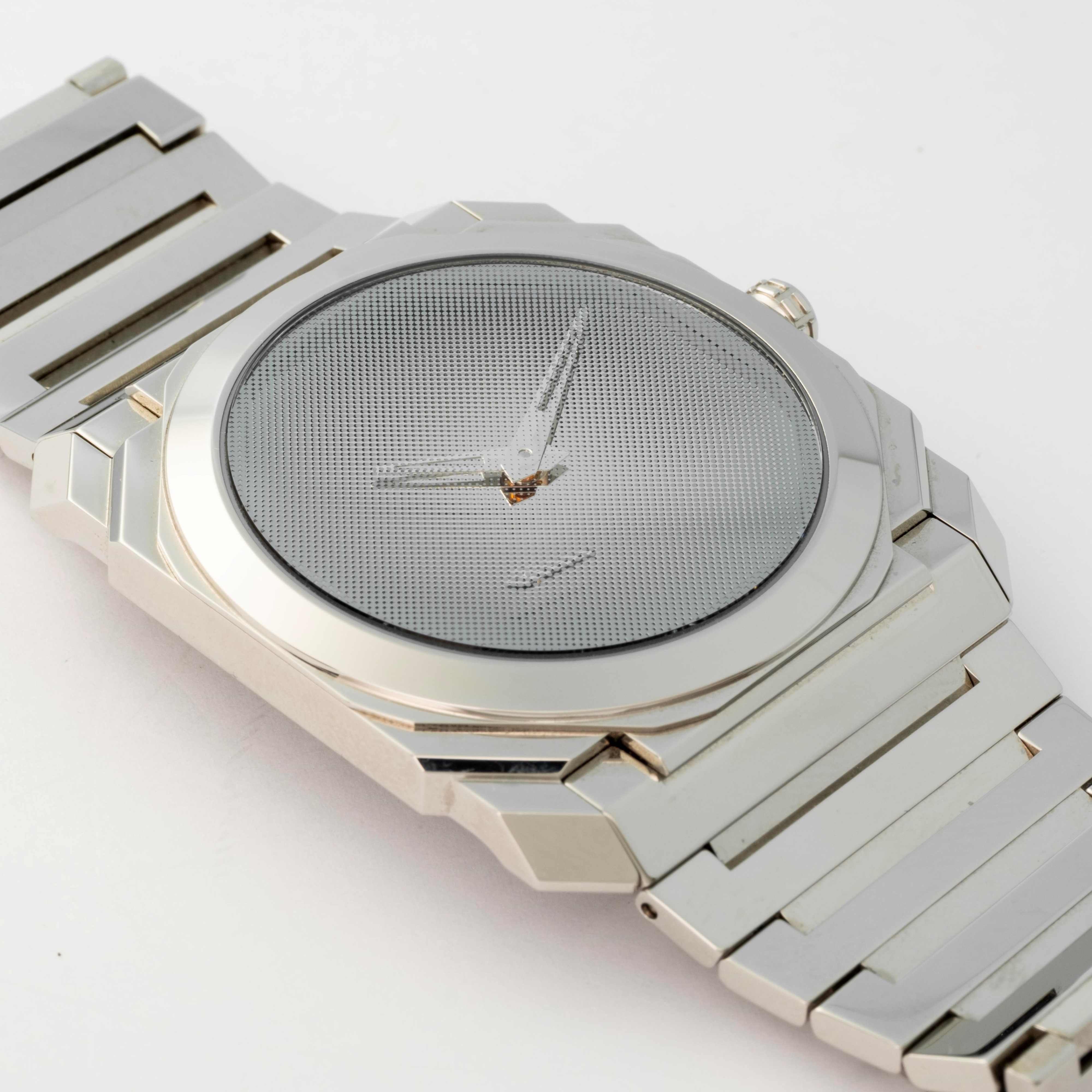 Bulgari - Octo Finissimo ref. 103710, edizione limitata Sejima, acciaio, quadrante grigio lavorat...