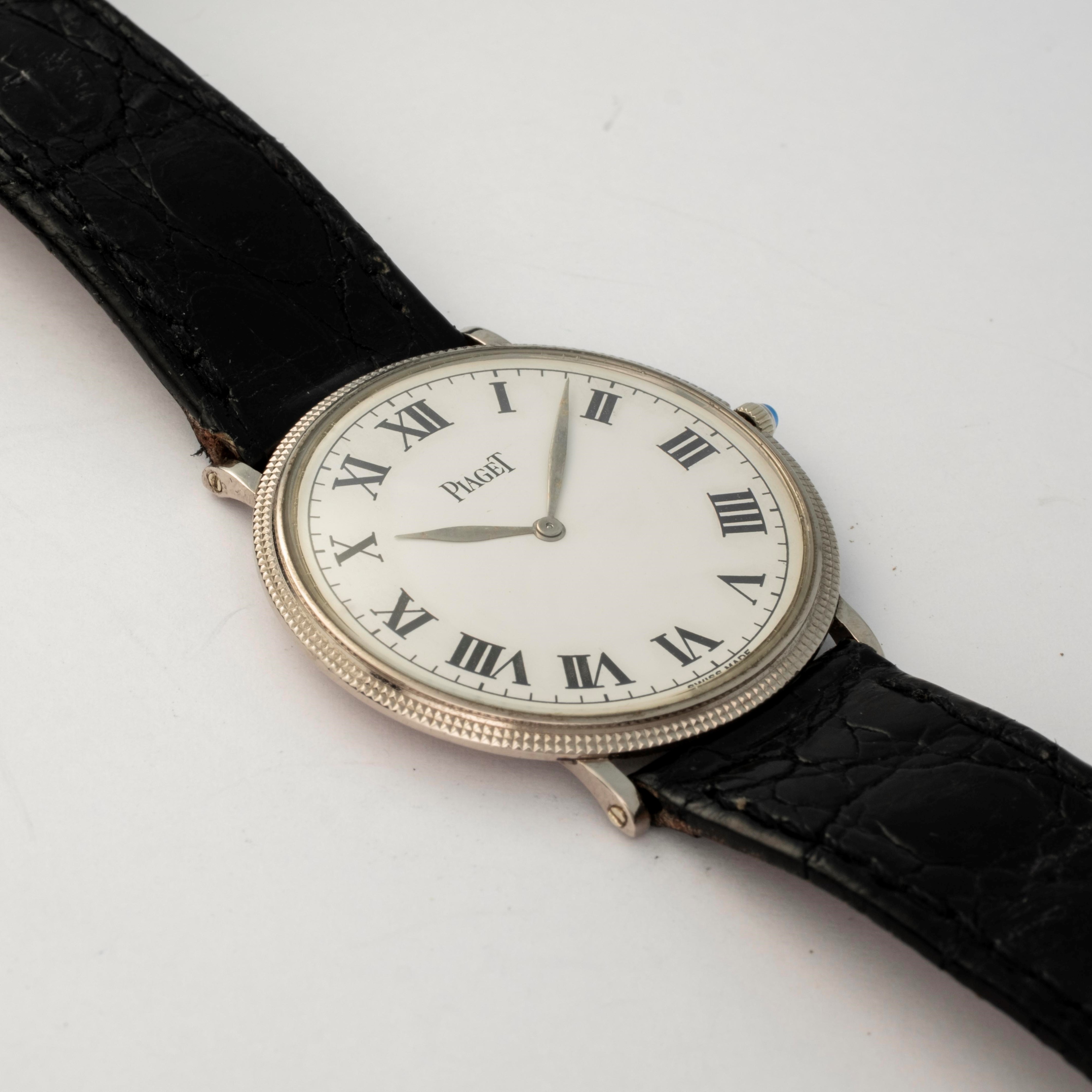 Piaget - Extrapiatto in oro bianco 18k con quadrante bianco e numeri romani (circa 1980)