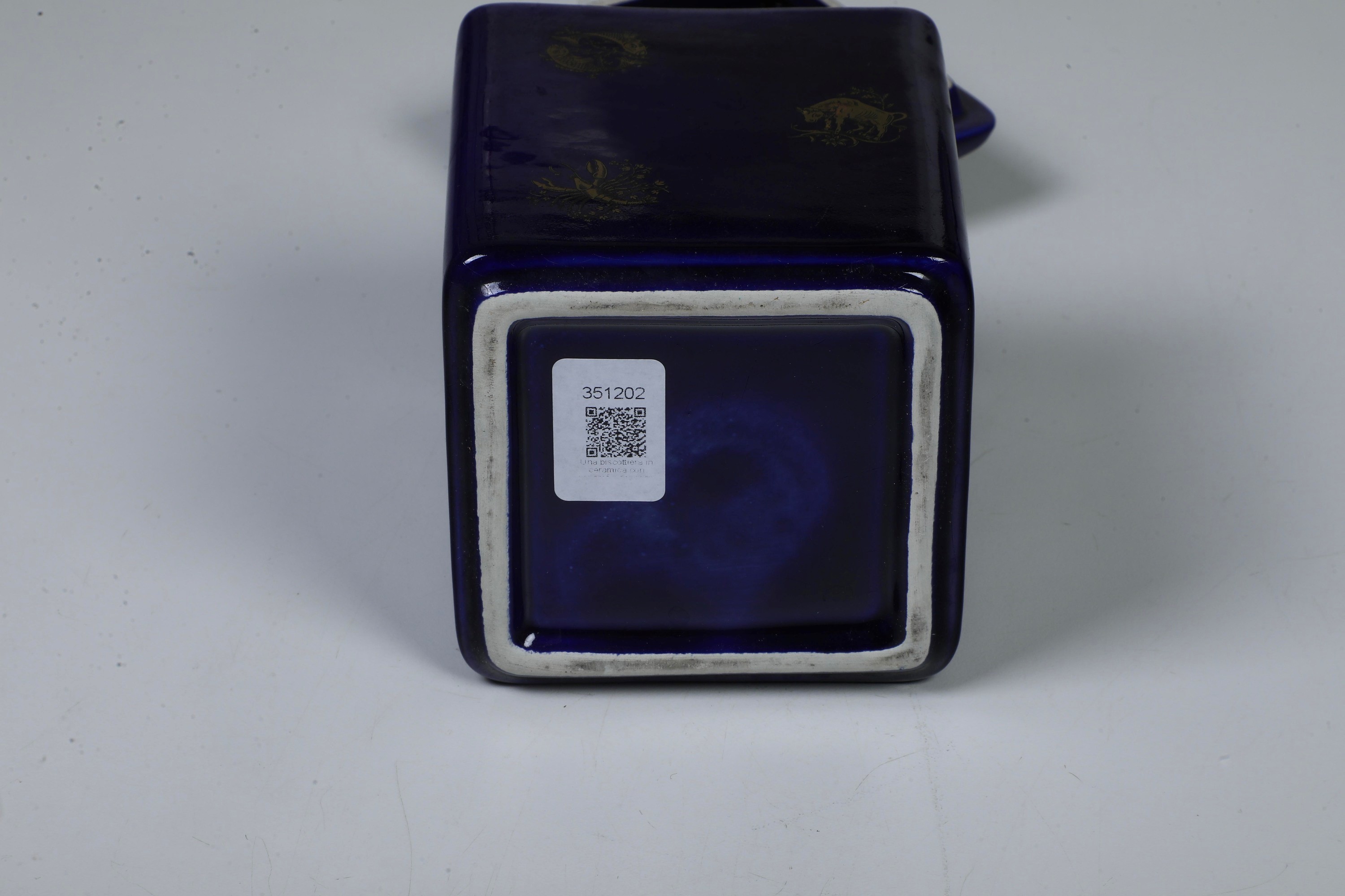 Biscottiera con segni zodiacali, Porcellana a fondo blu e oro, XX secolo