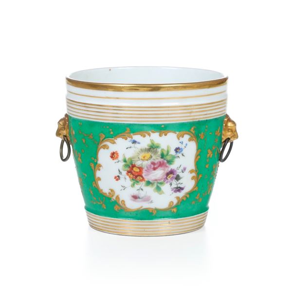 Piccolo cachepot.<BR>Francia, XIX secolo.