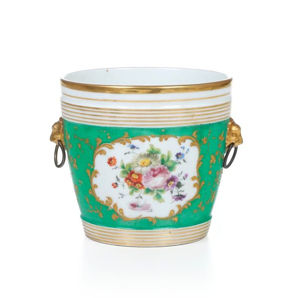 Piccolo cachepot. Francia, XIX secolo.