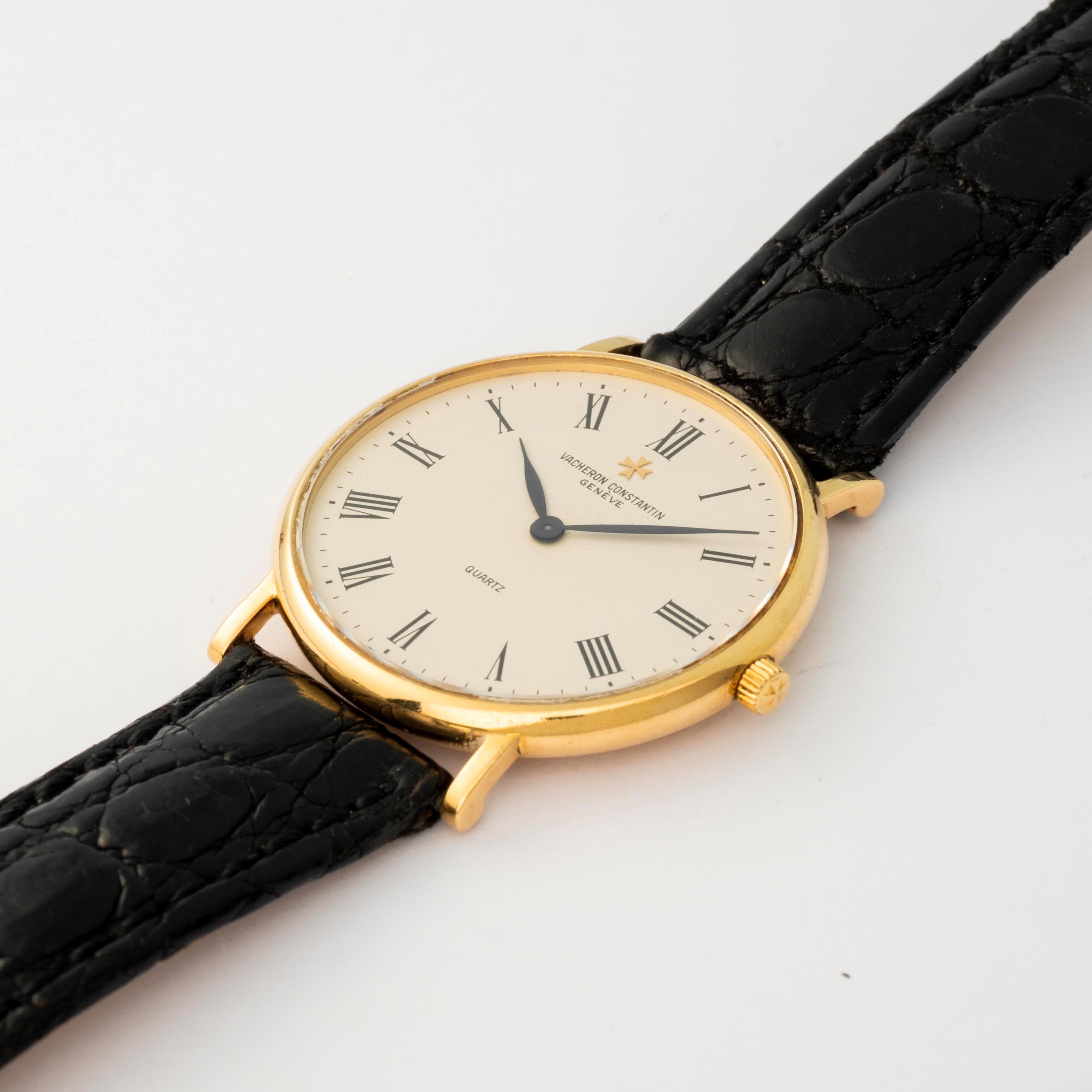 Vacheron & Constantin - Orologio Patrimony in oro giallo 18k con quadrante bianco e indici romani...