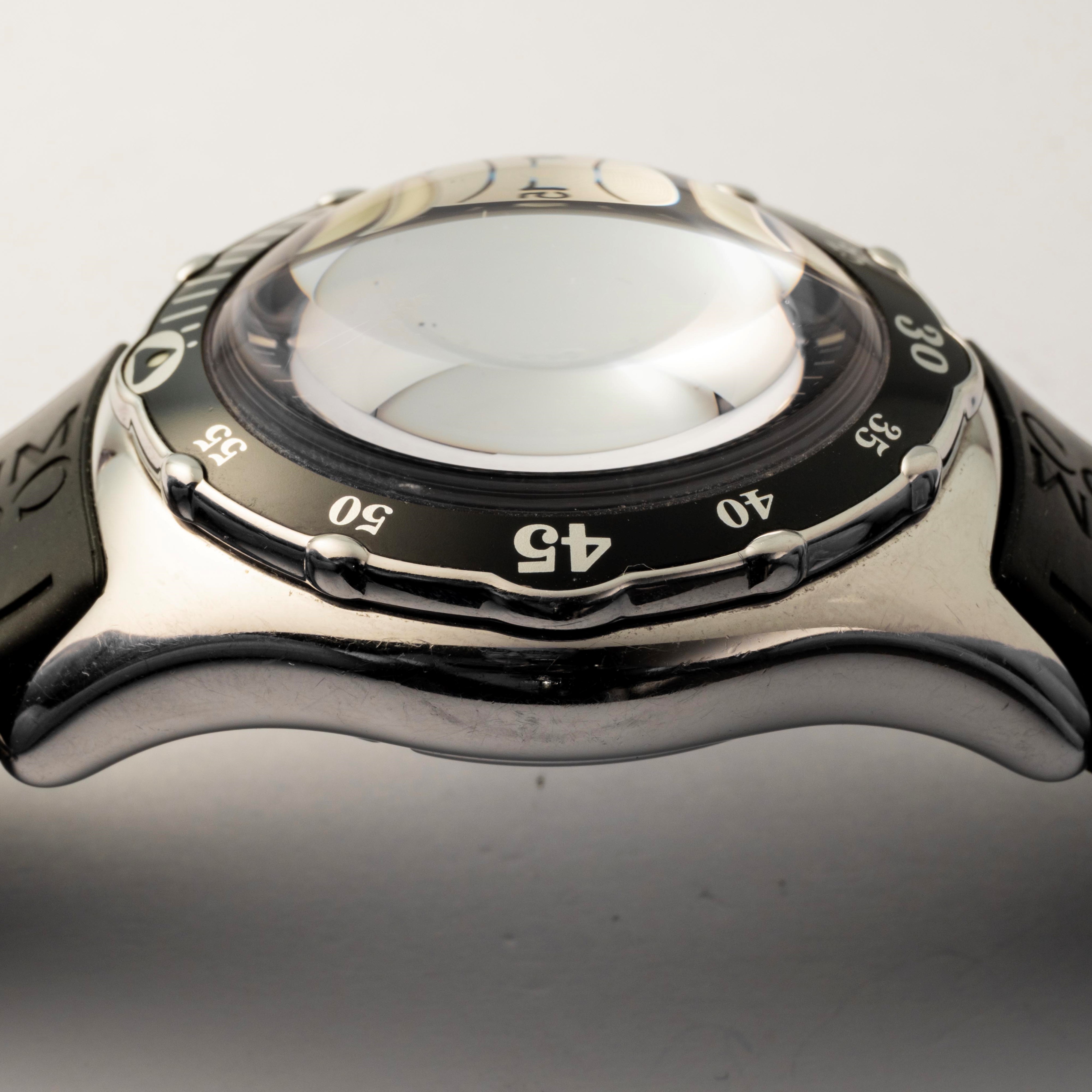 Corum - Bubble Cronografo in Acciaio, Quadrante Nero con Subcontatori Bianchi