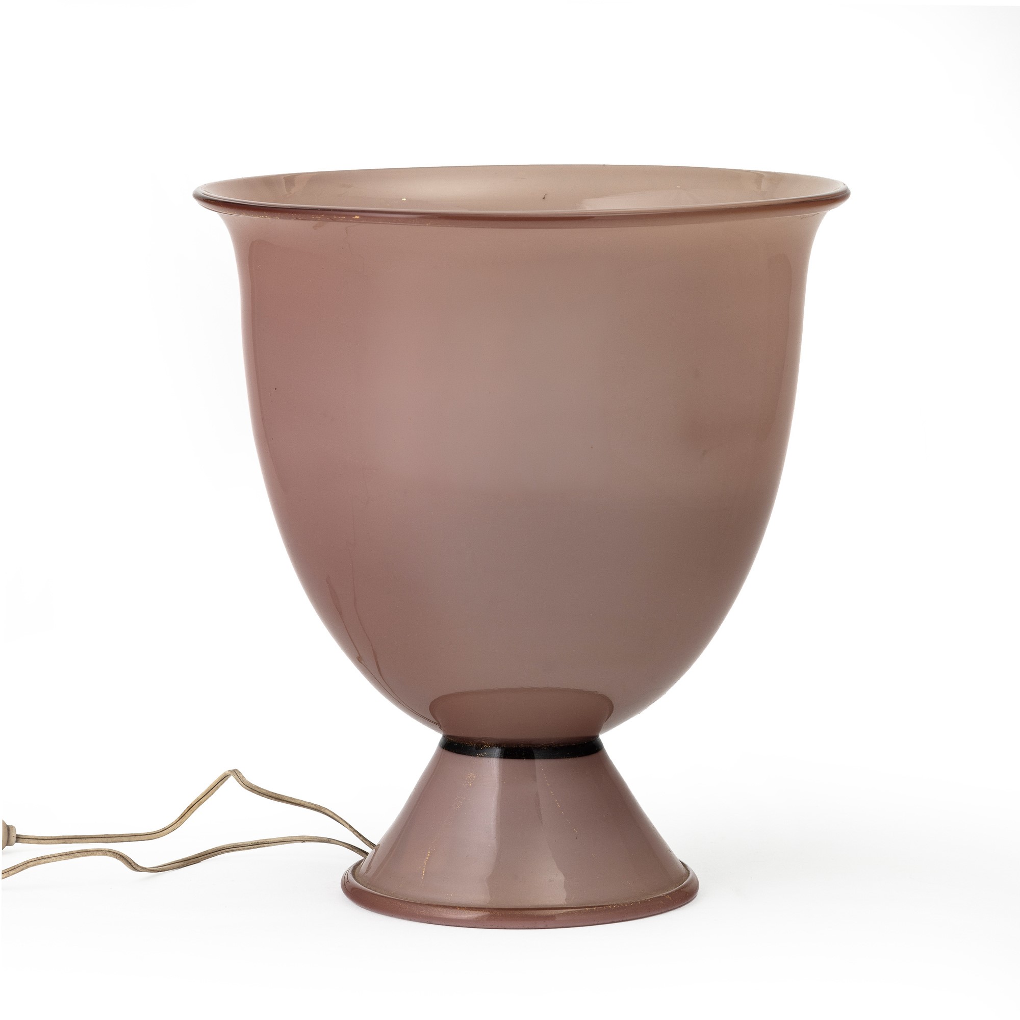 Murano (ca. 1940), Lampada da tavolo in vetro soffiato incamiciato con inclusione di foglia oro