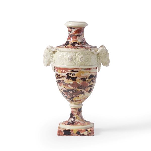 Vaso. Pesaro, Manifattura Benucci e Latti, XIX secolo.