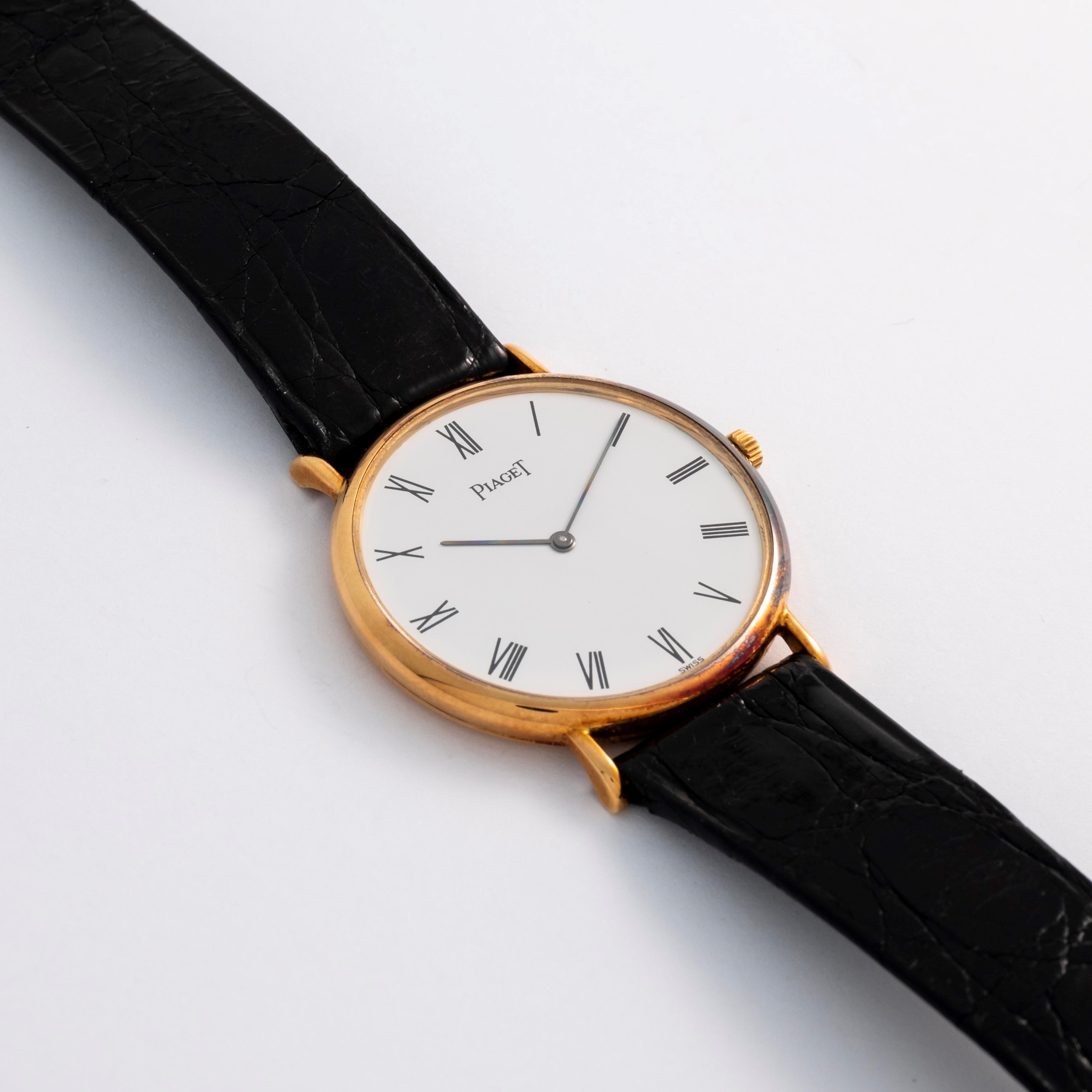 Piaget - Altiplano 8025M, orologio da polso in oro giallo 18k con quadrante bianco (circa 1980)