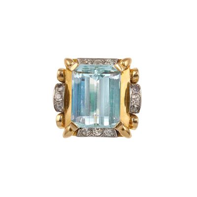 Anello con Grande Acquamarina e Diamanti