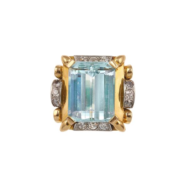 Aquamarine, diamond and gold ring