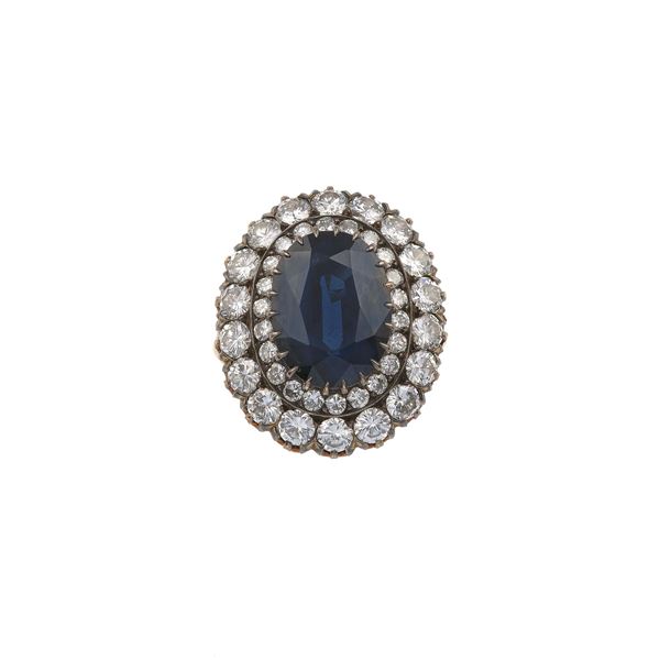 Anello con zaffiro Australia e diamanti a contorno