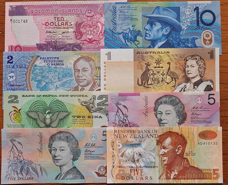 BANCONOTE OCEANIA. Lotto composto da 8 banconote.  - Auction Light Numismatics - Cambi Casa d'Aste