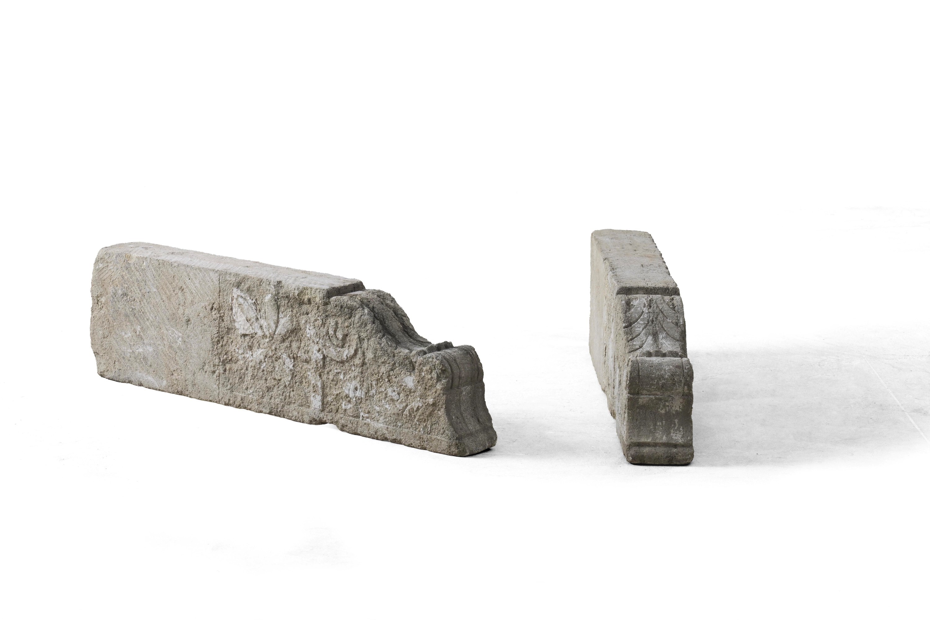 Lapicida del XVI–XVII secolo, Coppia di mensole in pietra