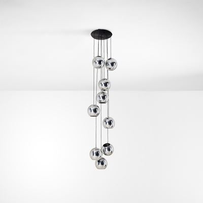 Lampada a sospensione mod. 2105, metallo laccato e diffusori in alluminio, 1960