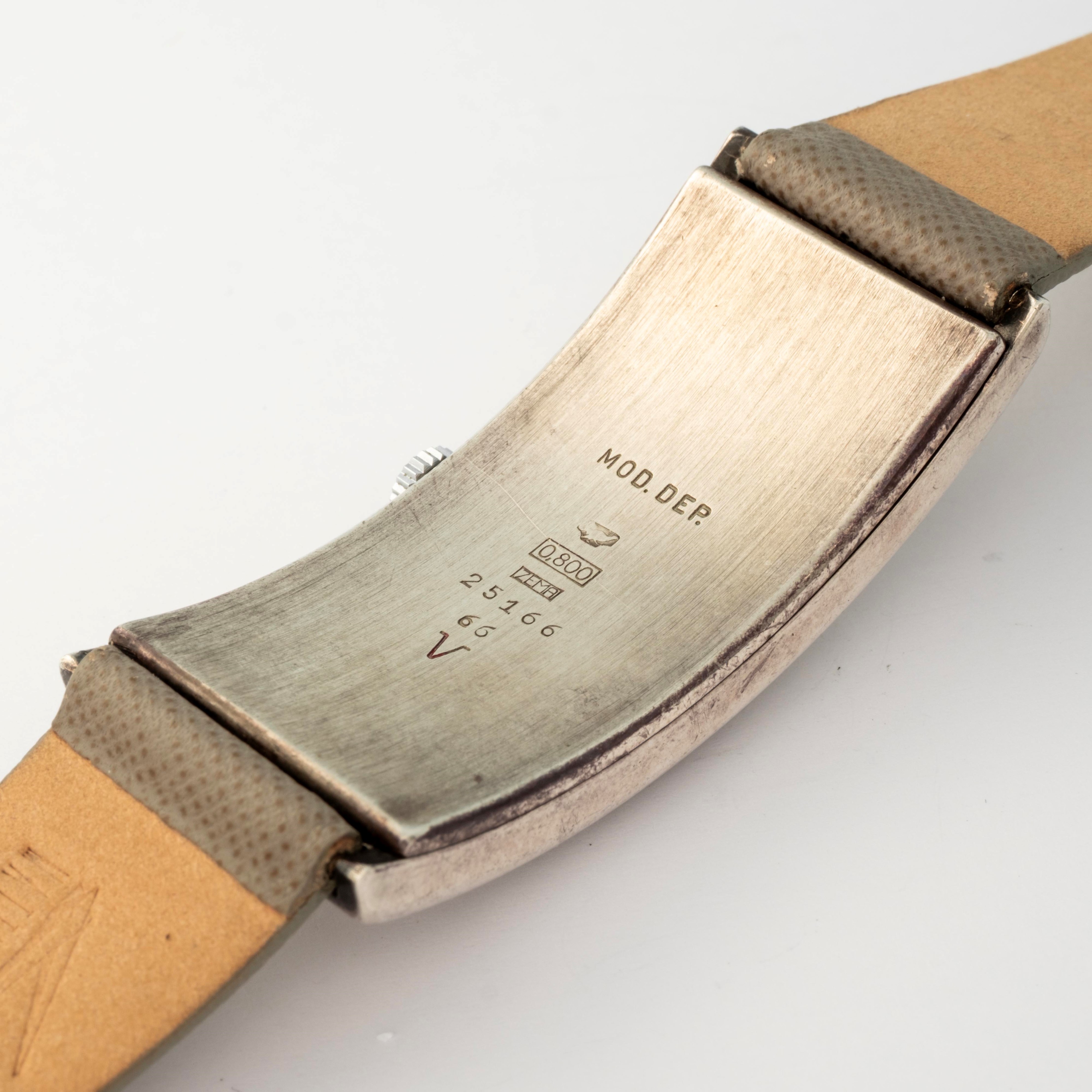 Vetta - Allongèe in argento con quadrante argentato e movimento manuale, circa 1970