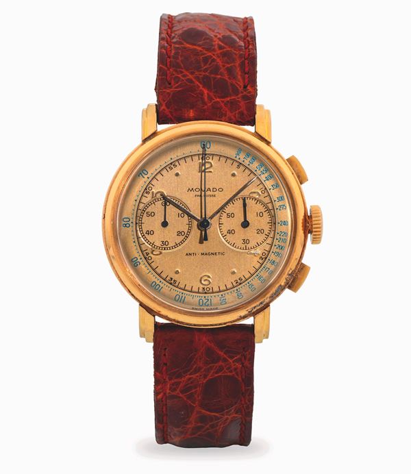 Cronografo ref. 9023 in oro giallo 18k, quadrante argenté con contatatori al tre e al nove, circa 195 [..]